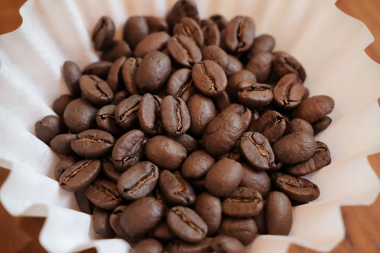 焙煎したコーヒー豆